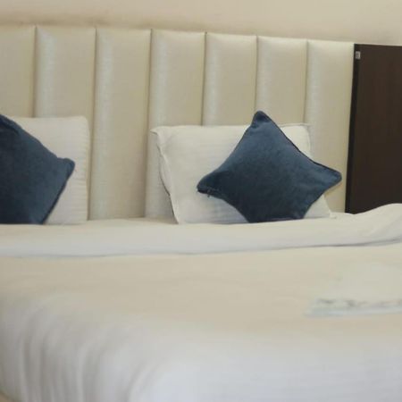 Hotel Sara Pvt Ltd Janakpur Buitenkant foto