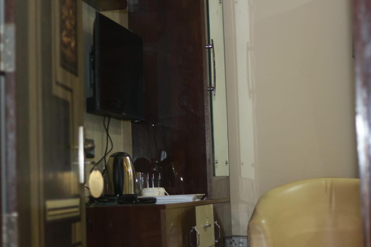 Hotel Sara Pvt Ltd Janakpur Buitenkant foto