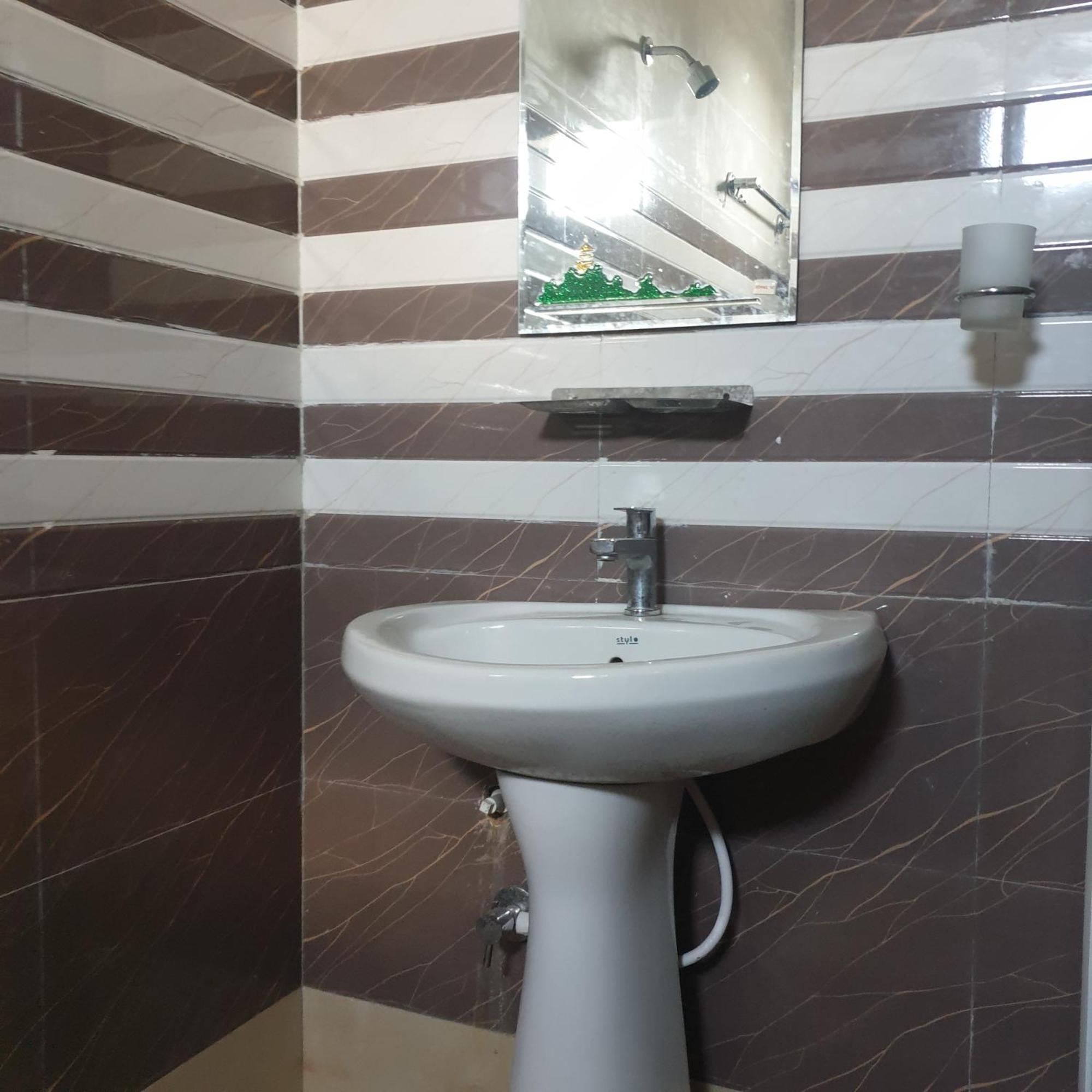 Hotel Sara Pvt Ltd Janakpur Buitenkant foto